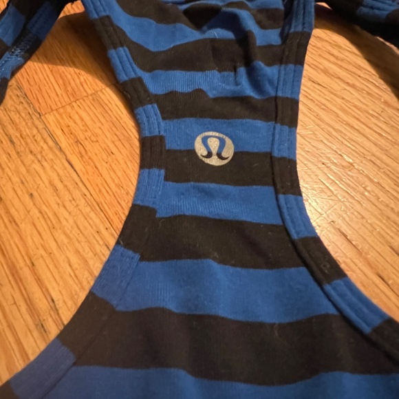 Lulu Apex Stripe Baroque Blue Horizontal Stripe Cool Racerback Tank - Picture 3 of 5